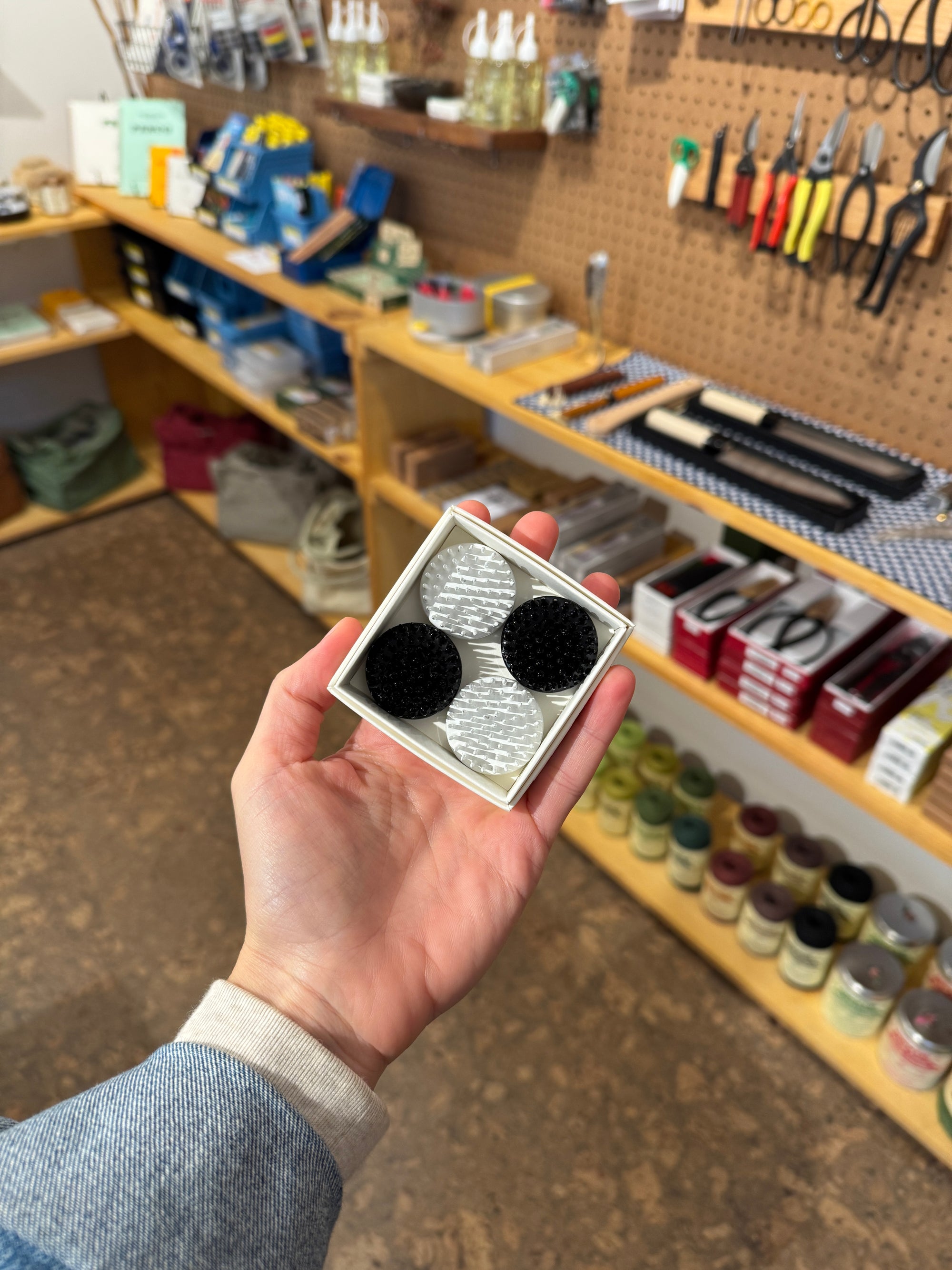 Black and White Kenzan Set