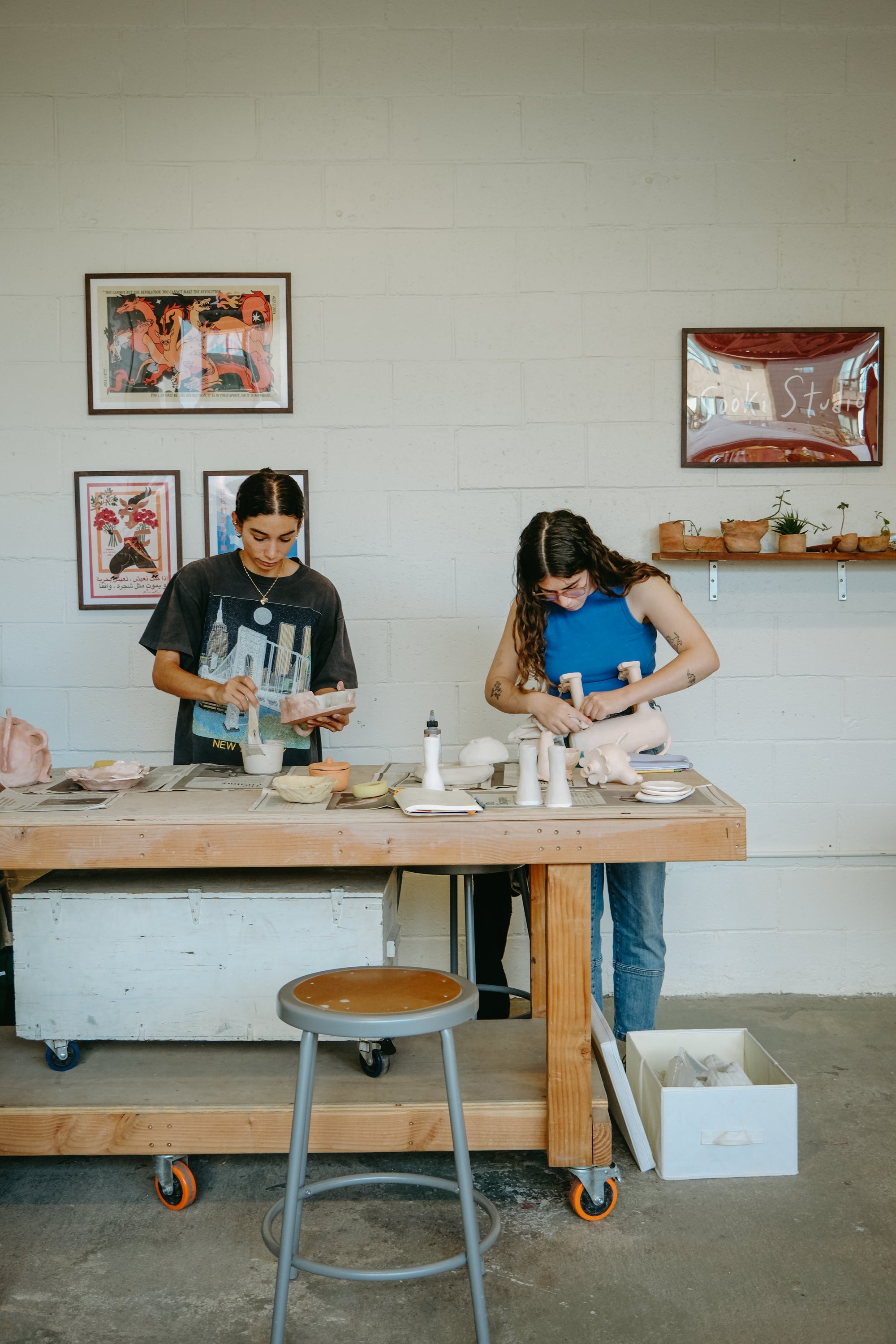 Intro to Midrange Glazing with Jotham Hung - April